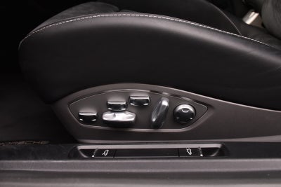 Porsche 911 Carrera 4 GTS Coupé PDK