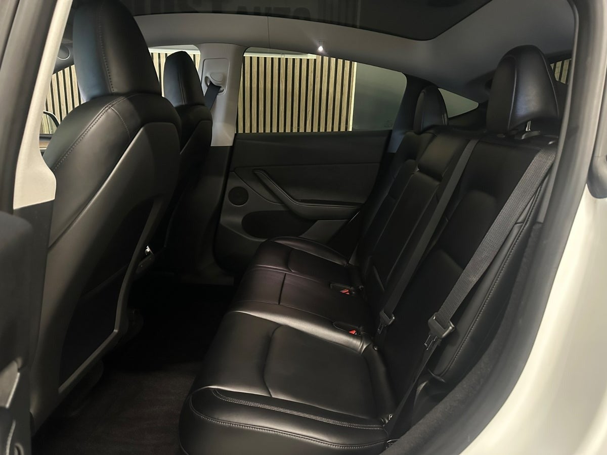 Tesla Model Y Long Range RWD