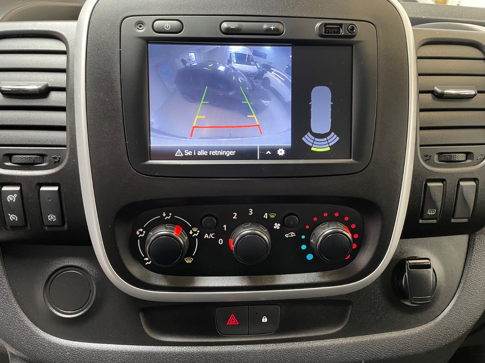 Billede af Renault Trafic T29 1,6 dCi 125 L2H1