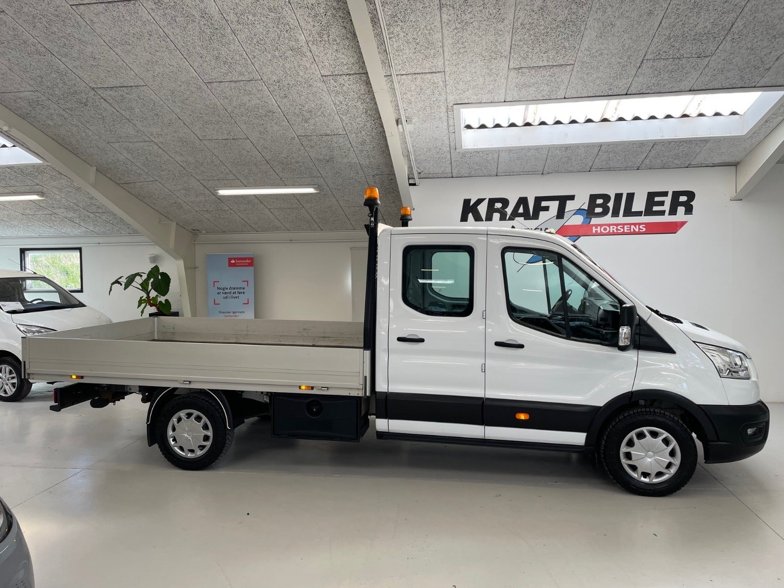 Billede af Ford Transit 350 L4 Chassis 2,0 TDCi 130 Db.Kab Trend RWD
