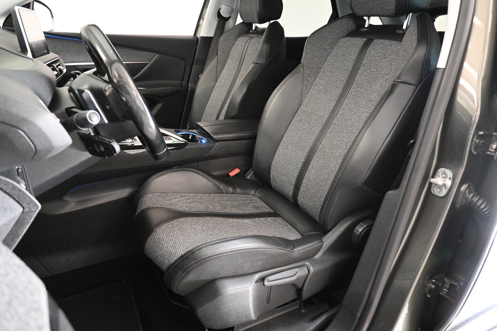 Peugeot 3008 e-THP 130 Allure EAT6