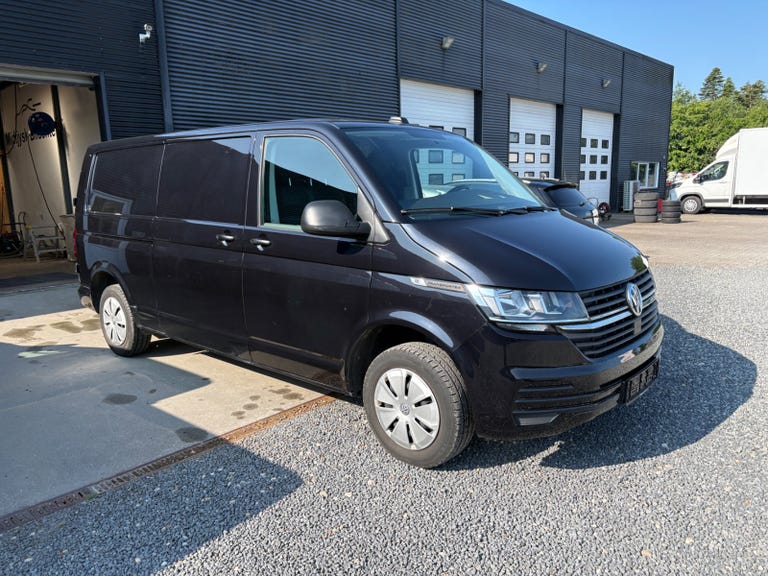 VW Transporter TDi 150 Kassevogn DSG lang