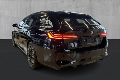 BMW i5 xDrive40 Touring Fully Charged - 2