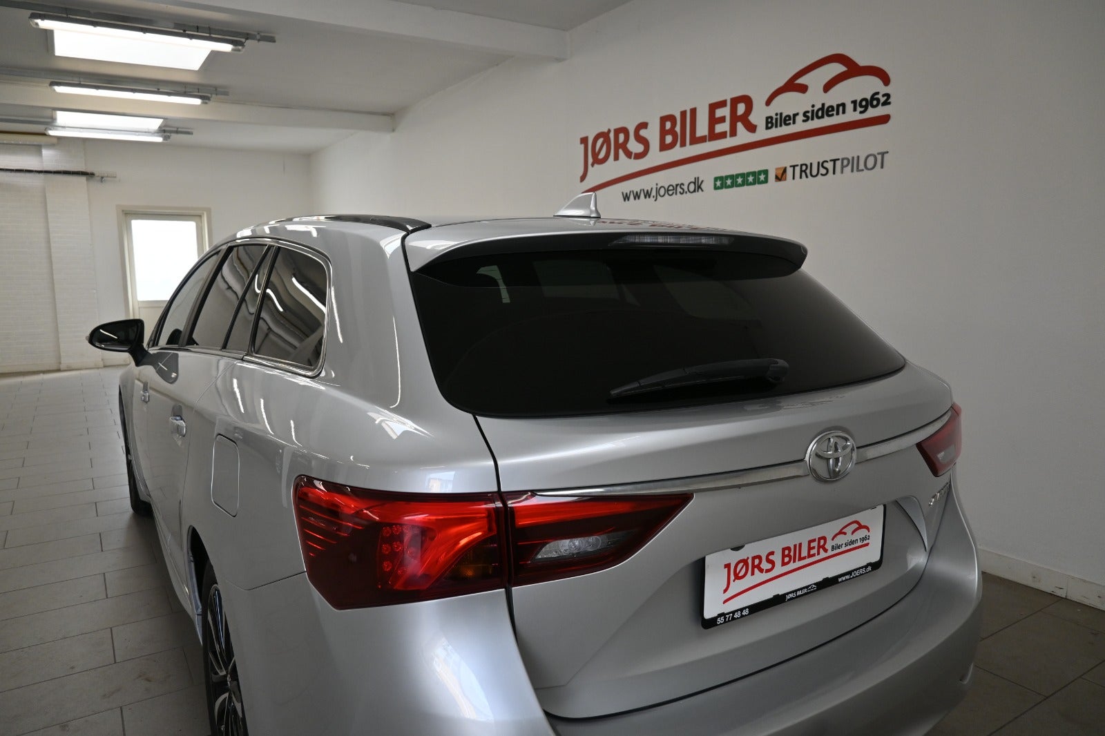 Toyota Avensis VVT-i T2 Touring Sports