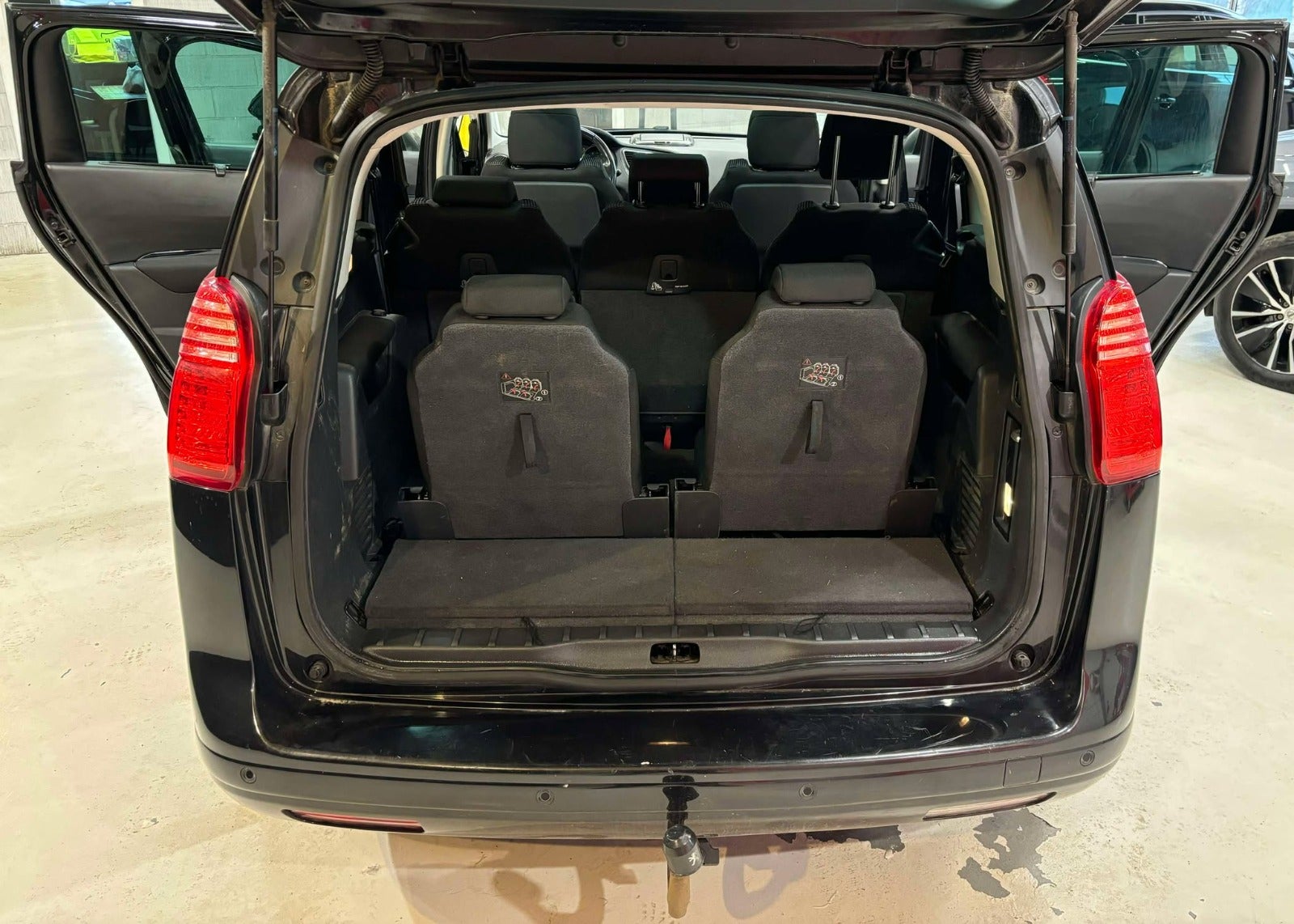 Billede af Peugeot 5008 1,6 HDi 112 7prs