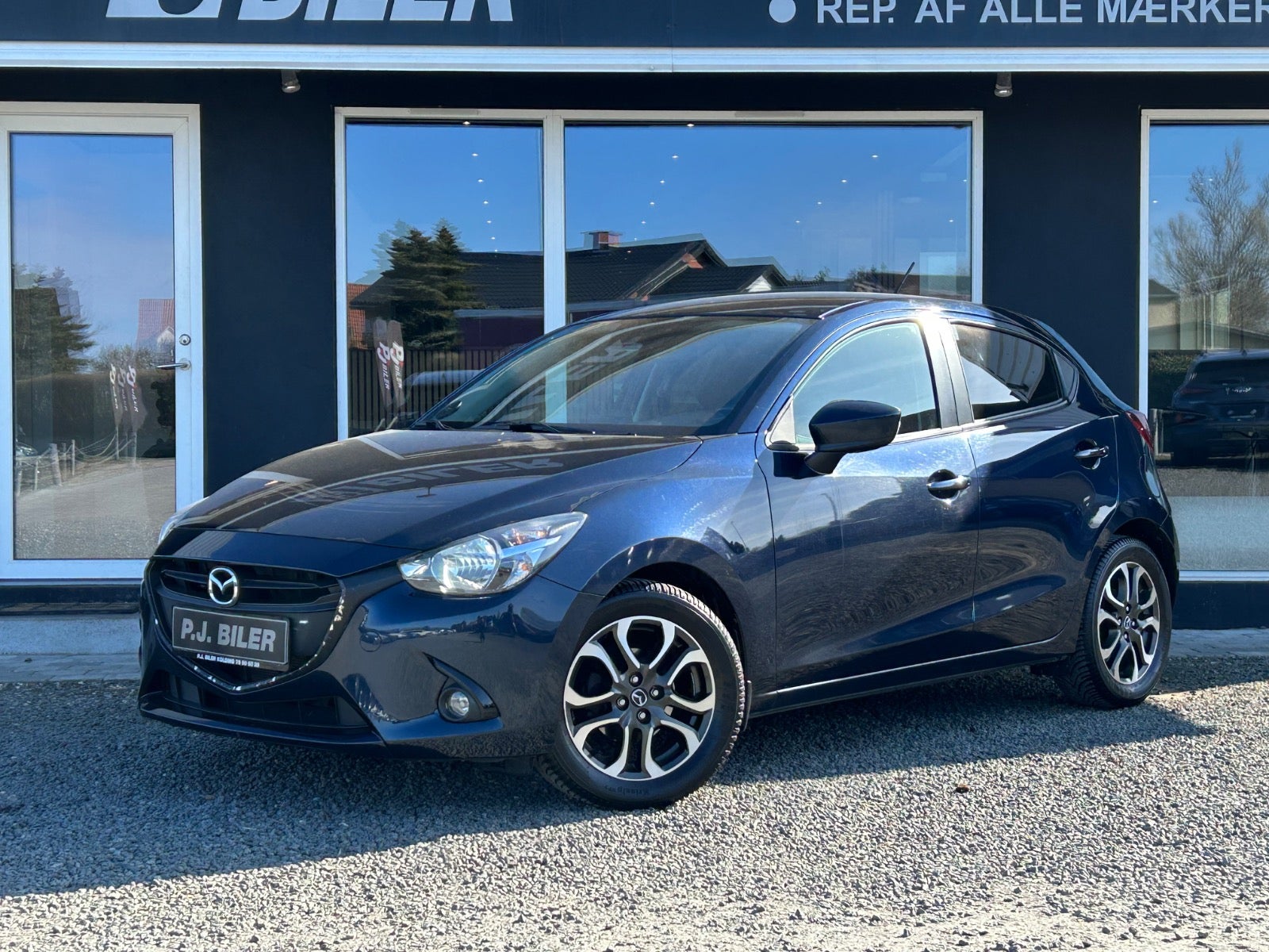 Mazda 2