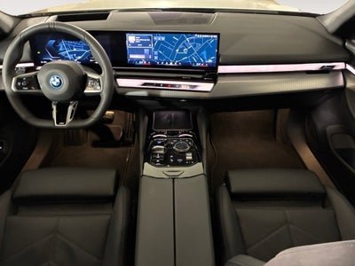 BMW i5 eDrive40 Touring Fully Charged M-Sport