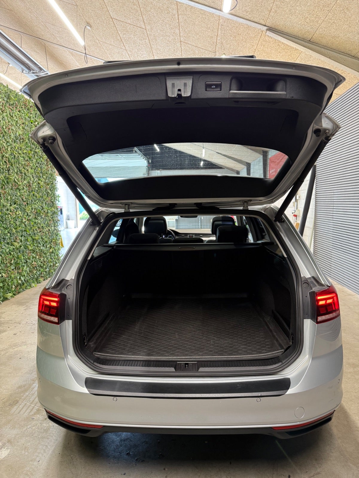 Billede af VW Passat 2,0 TDi 190 Business Variant DSG