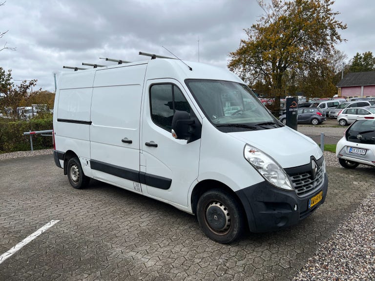 Renault Master III T33 dCi 135 L2H2 Kassevogn