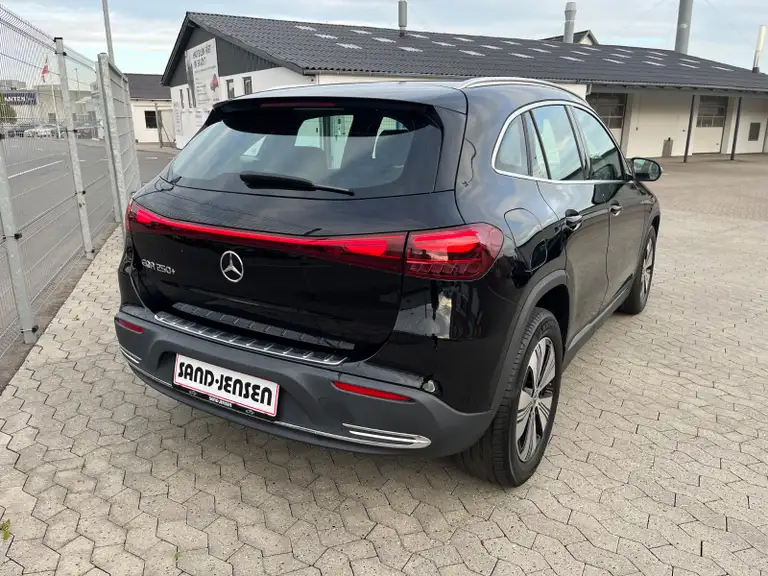 Mercedes EQA250+ Progressive Van