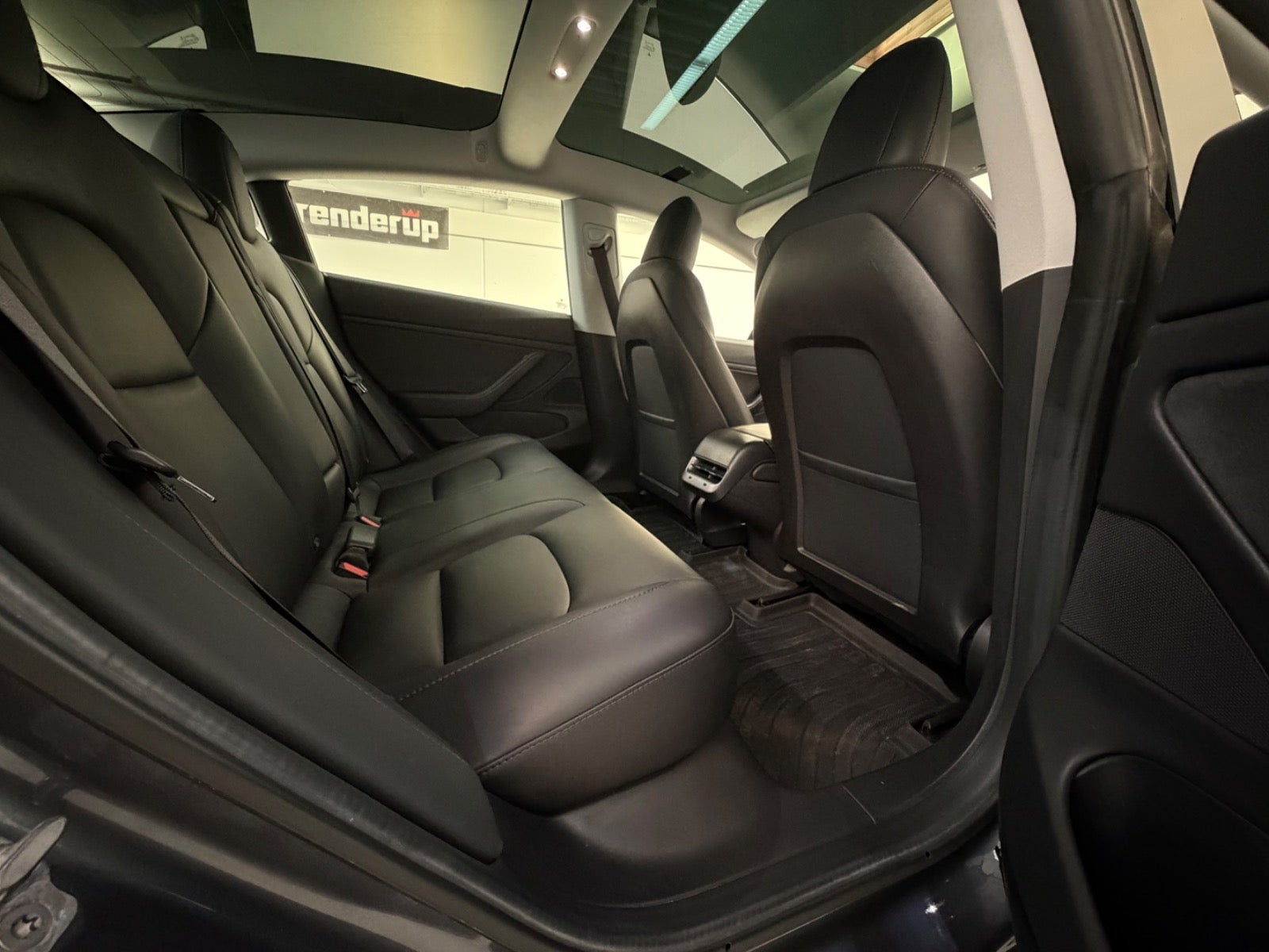 Billede af Tesla Model 3  Standard Range+ RWD