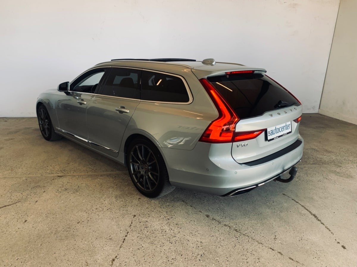 Volvo V90 D5 235 Inscription aut. AWD Van