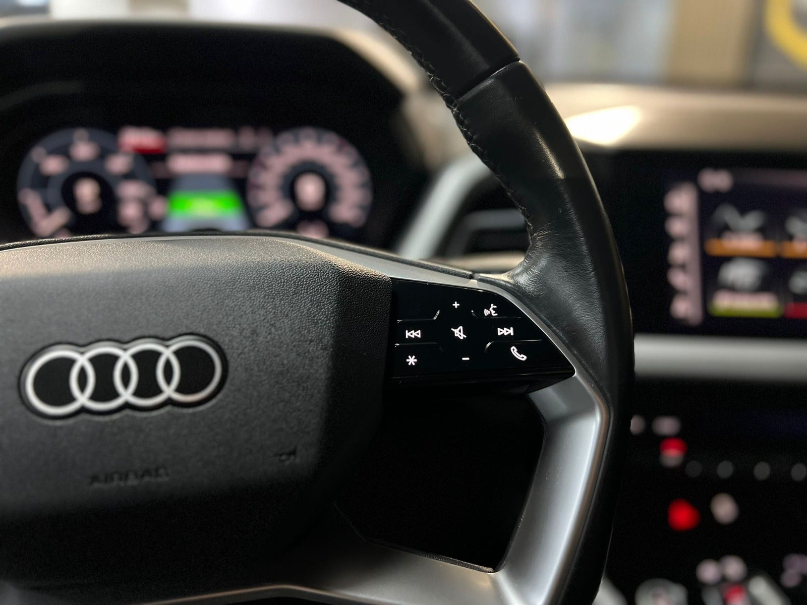 Audi Q4 e-tron Attraction