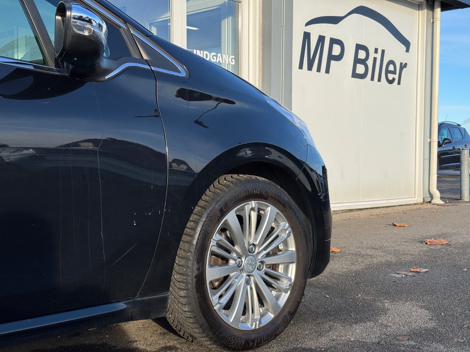 Billede af Peugeot 208 1,6 BlueHDi 100 Allure Sky