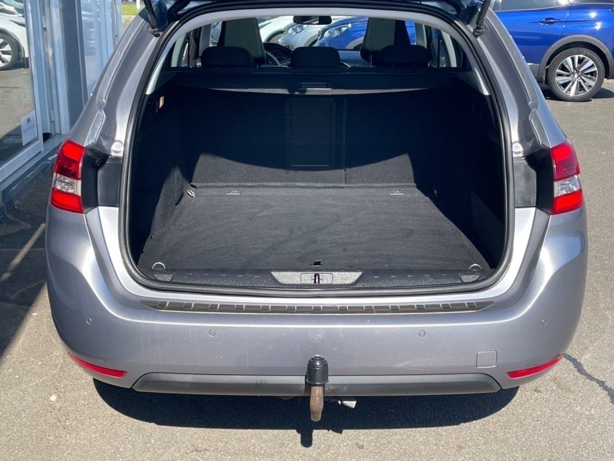 Billede af Peugeot 308 1,6 BlueHDi 120 Allure Sky SW