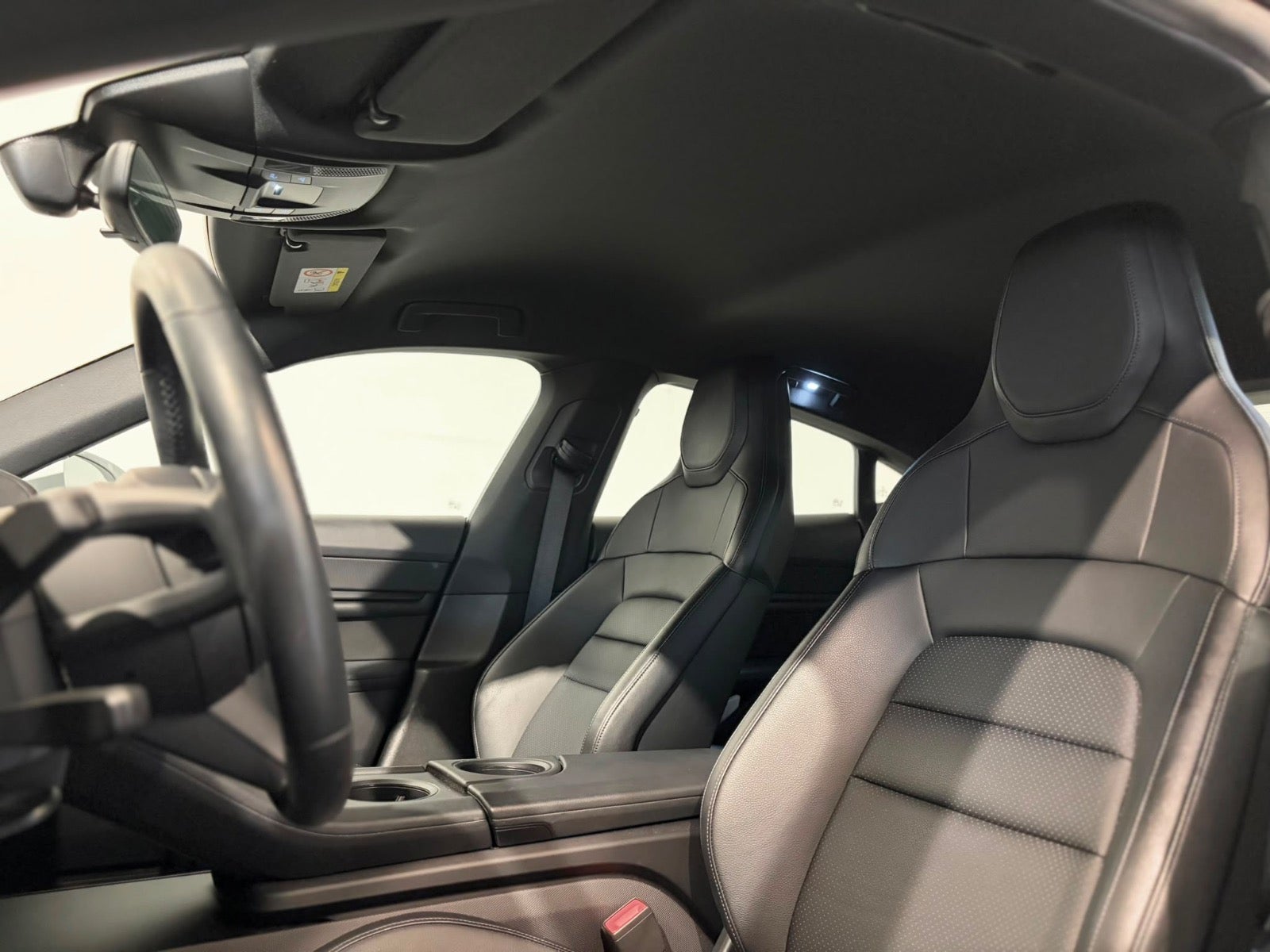 Porsche – Taycan