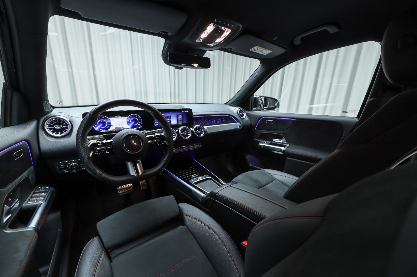Mercedes-Benz EQB 250+ (4/8)