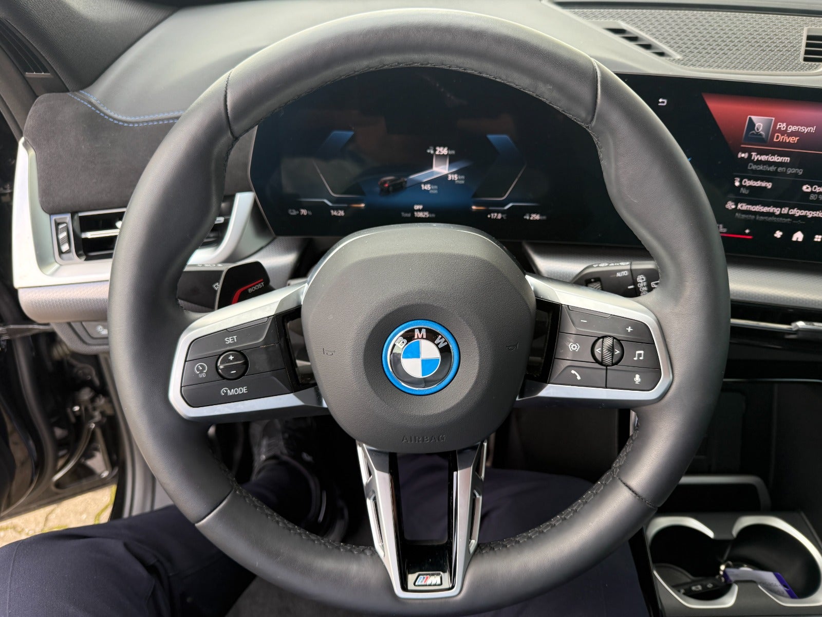 BMW iX1 eDrive20 M-Sport Premium 5d - 11