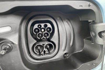 Ford Explorer Premium Extended Range