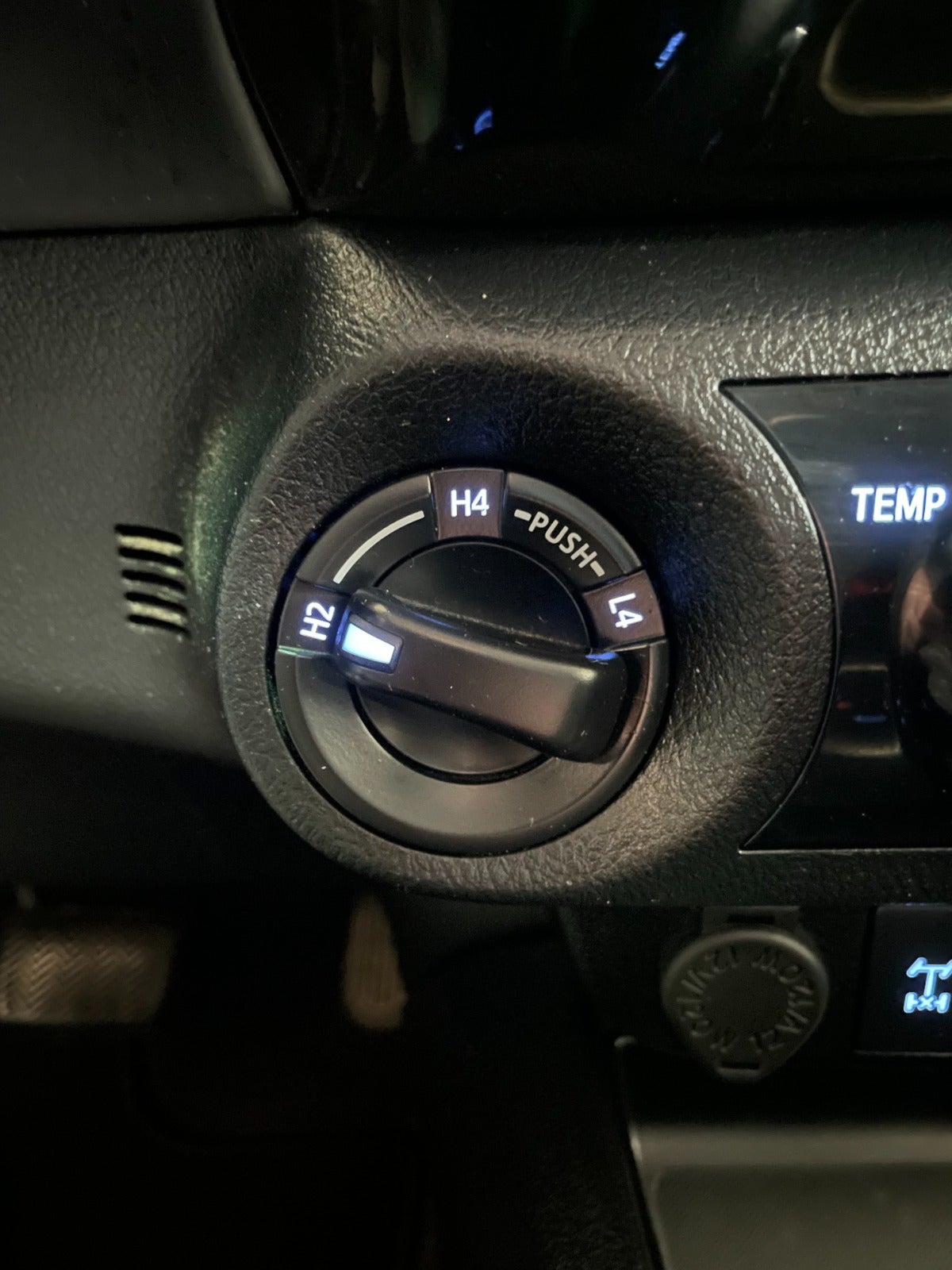 Billede af Toyota HiLux 2,4 D-4D 150 T3 Db.Kab aut. 4x4