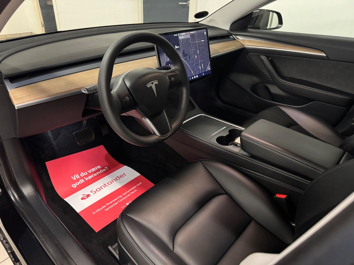 Tesla Model 3 Long Range RWD