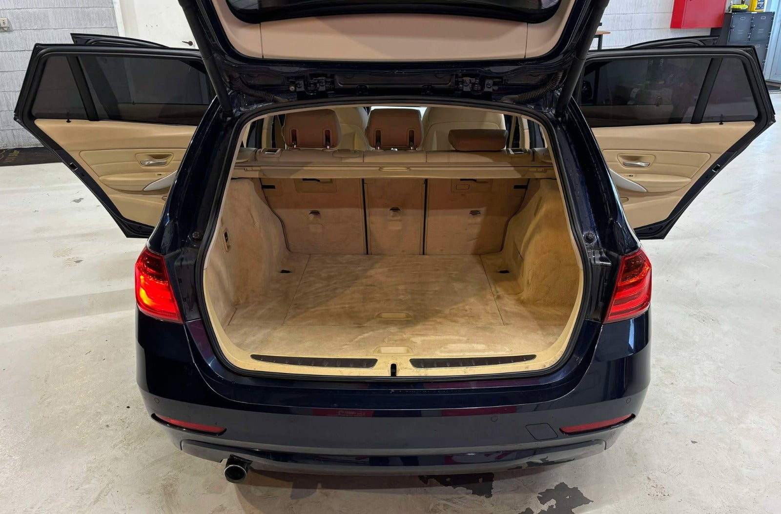 Billede af BMW 320d 2,0 Touring aut. ED