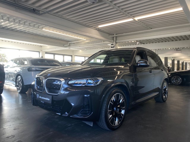 BMW iX3  Charged Plus M-Sport