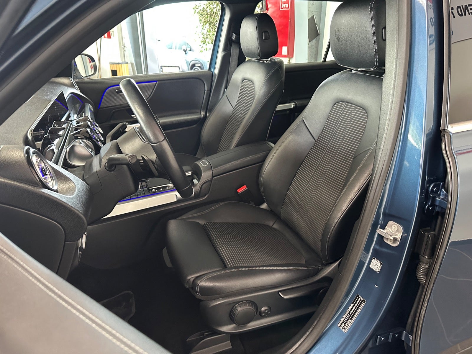 Mercedes EQB300, Billede 7
