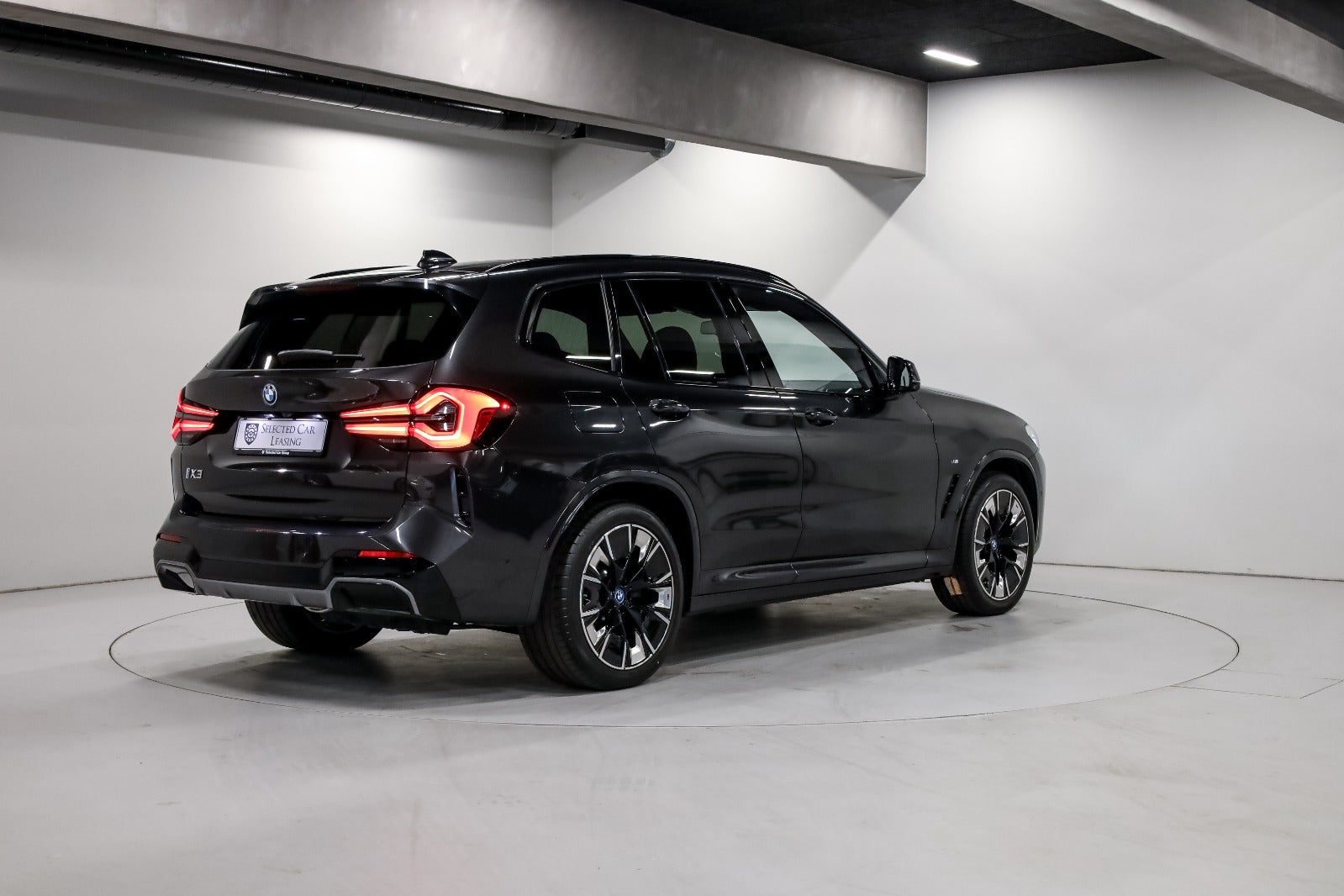BMW iX3 Charged Plus M-Sport