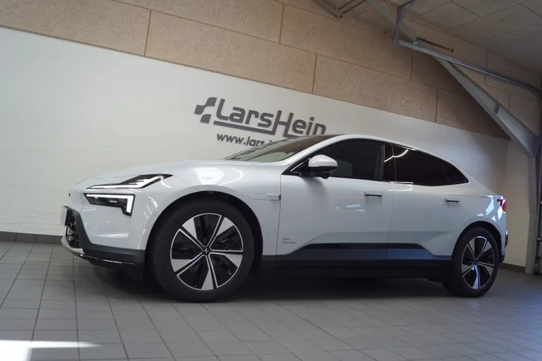 Polestar 4 Long Range AWD