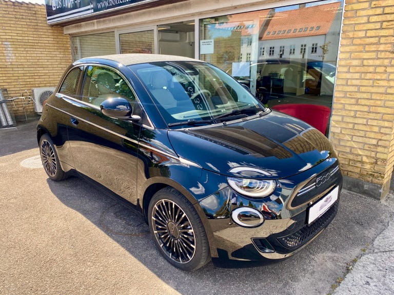 Fiat 500e la Prima Cabrio