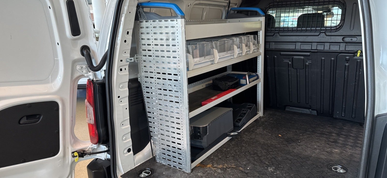 Billede af Peugeot Partner 1,5 BlueHDi 100 L1V1 Ultimate Van