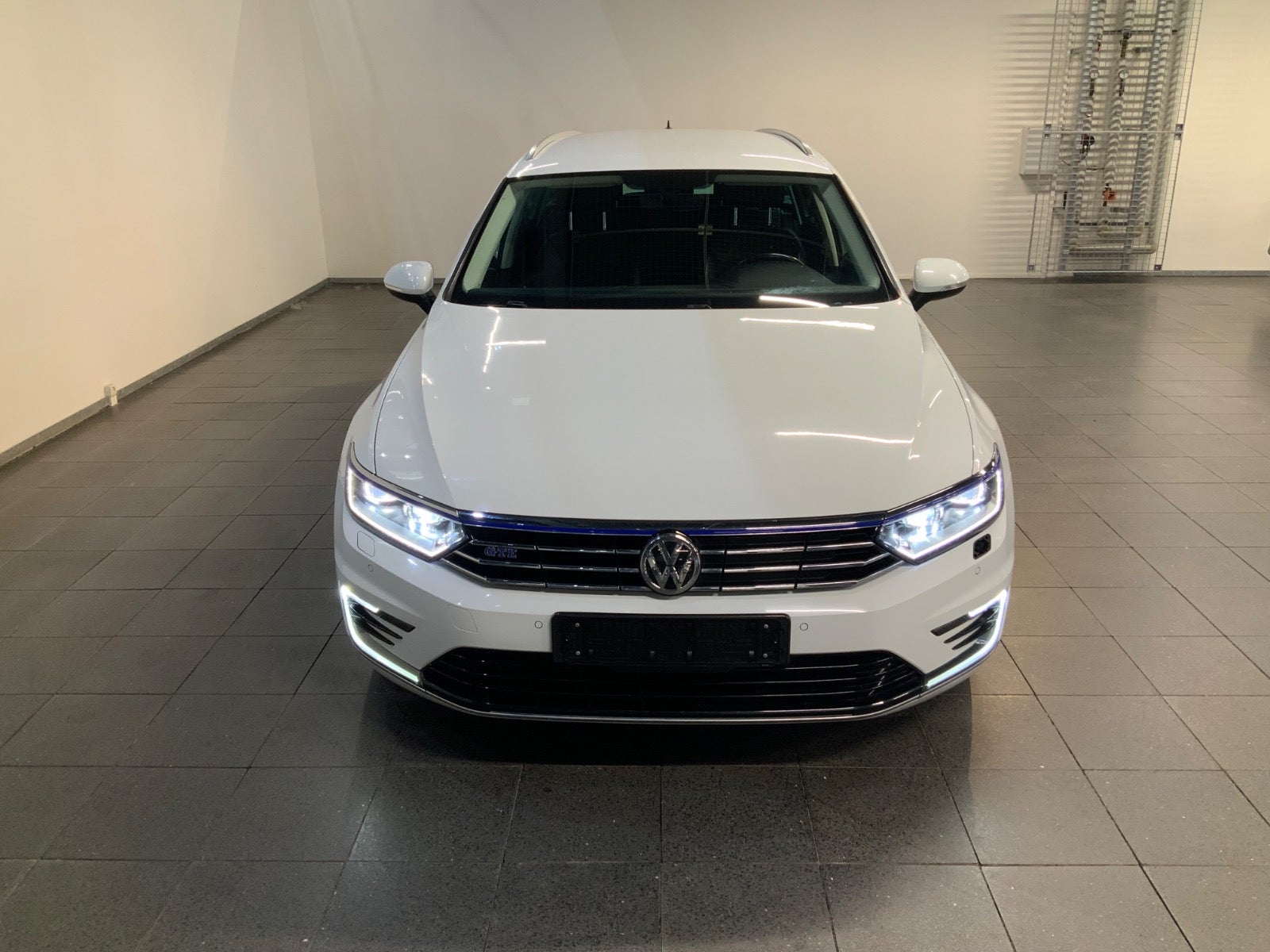VW Passat (2/8)