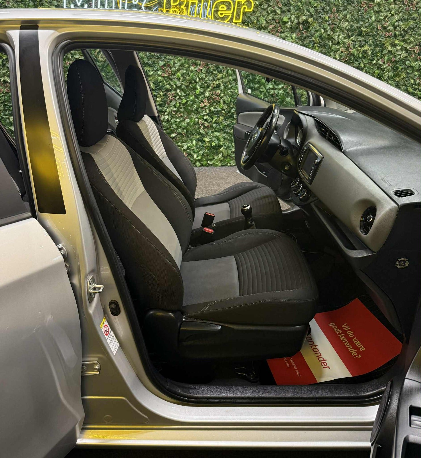 Billede af Toyota Yaris 1,0 VVT-i T1