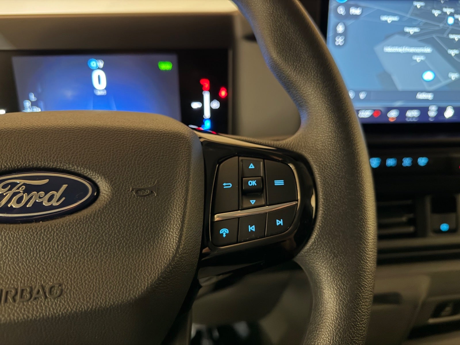 Ford E-Transit Custom 320L Trend