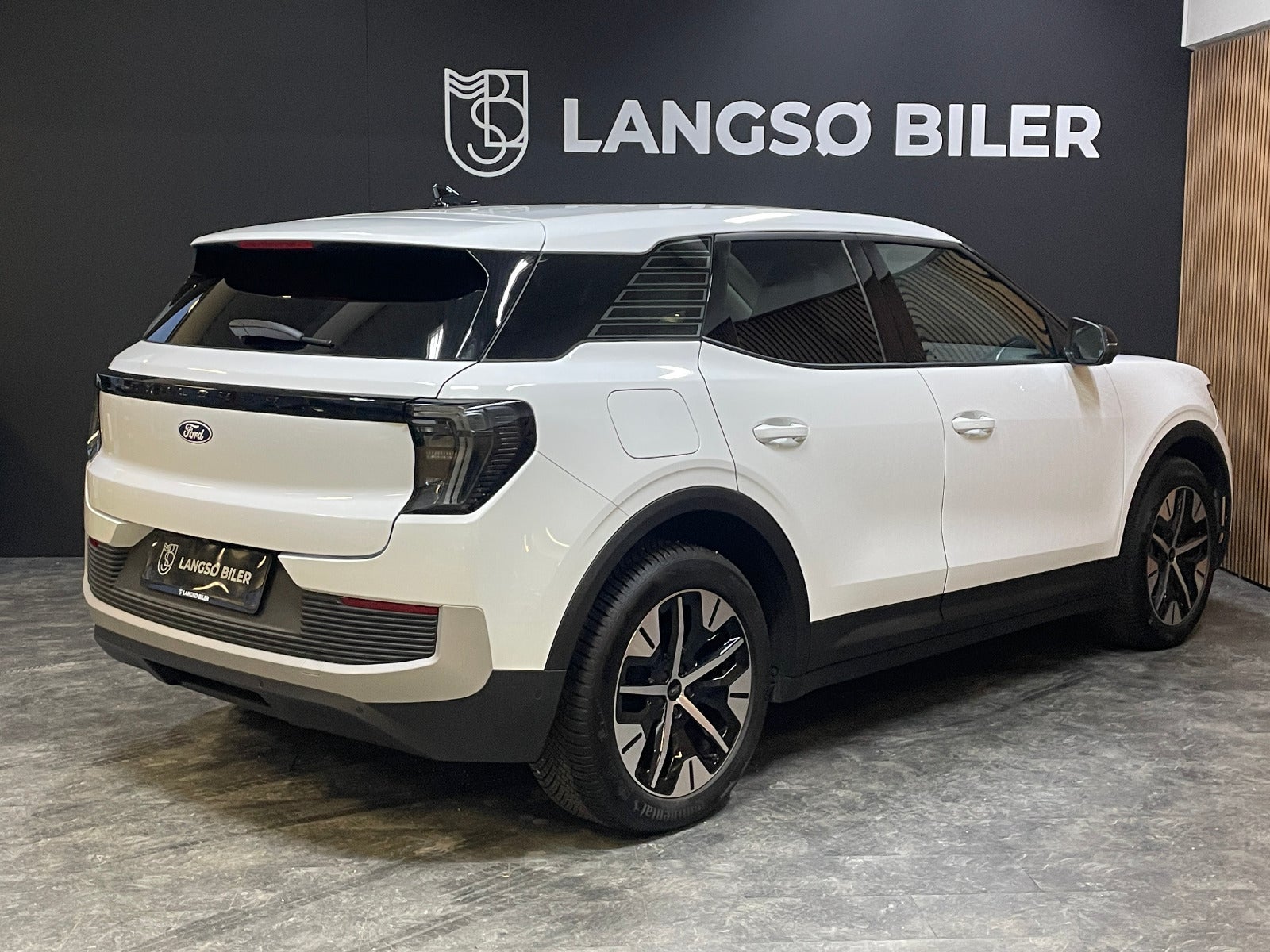 Billede af Ford Explorer 79 Select Extended Range