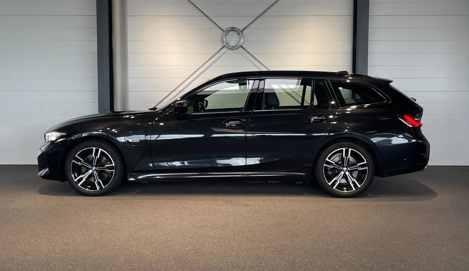 BMW 330e, Billede 2