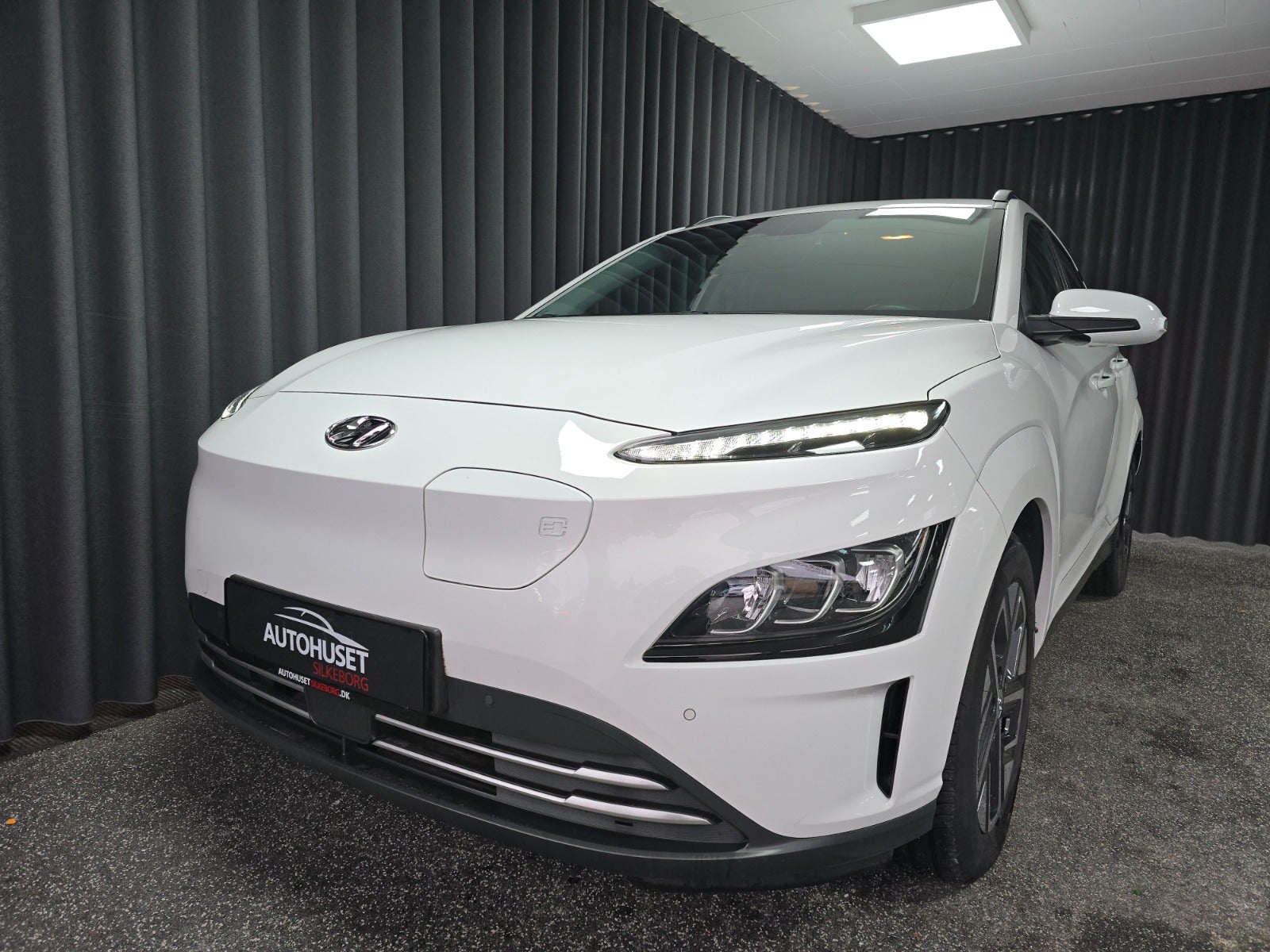 Hyundai Kona EV Trend