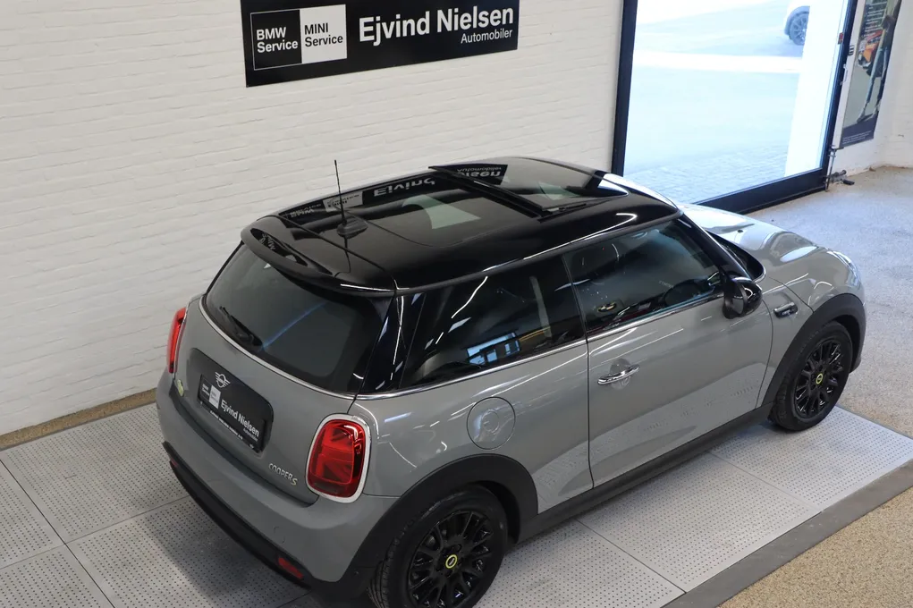 MINI Cooper SE Camden Edition