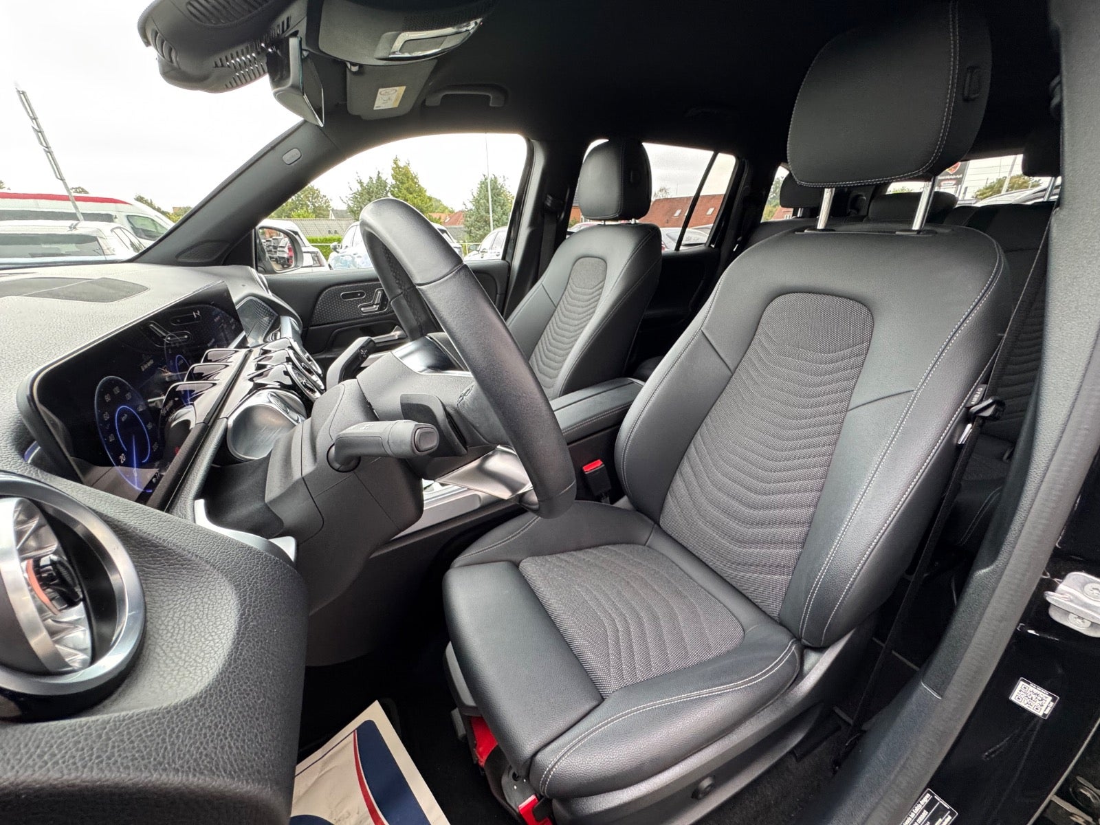 Billede af Mercedes EQB300  Progressive 4Matic 7prs