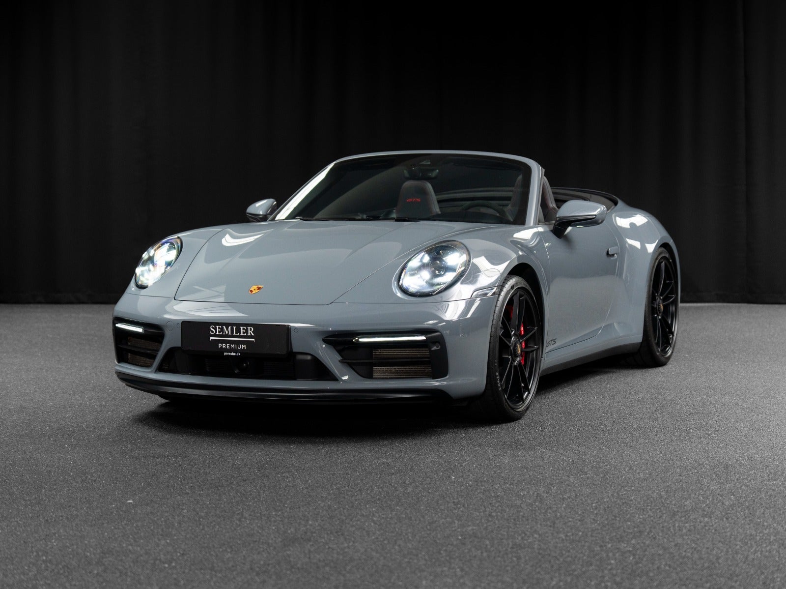Porsche 911 Carrera 4 GTS