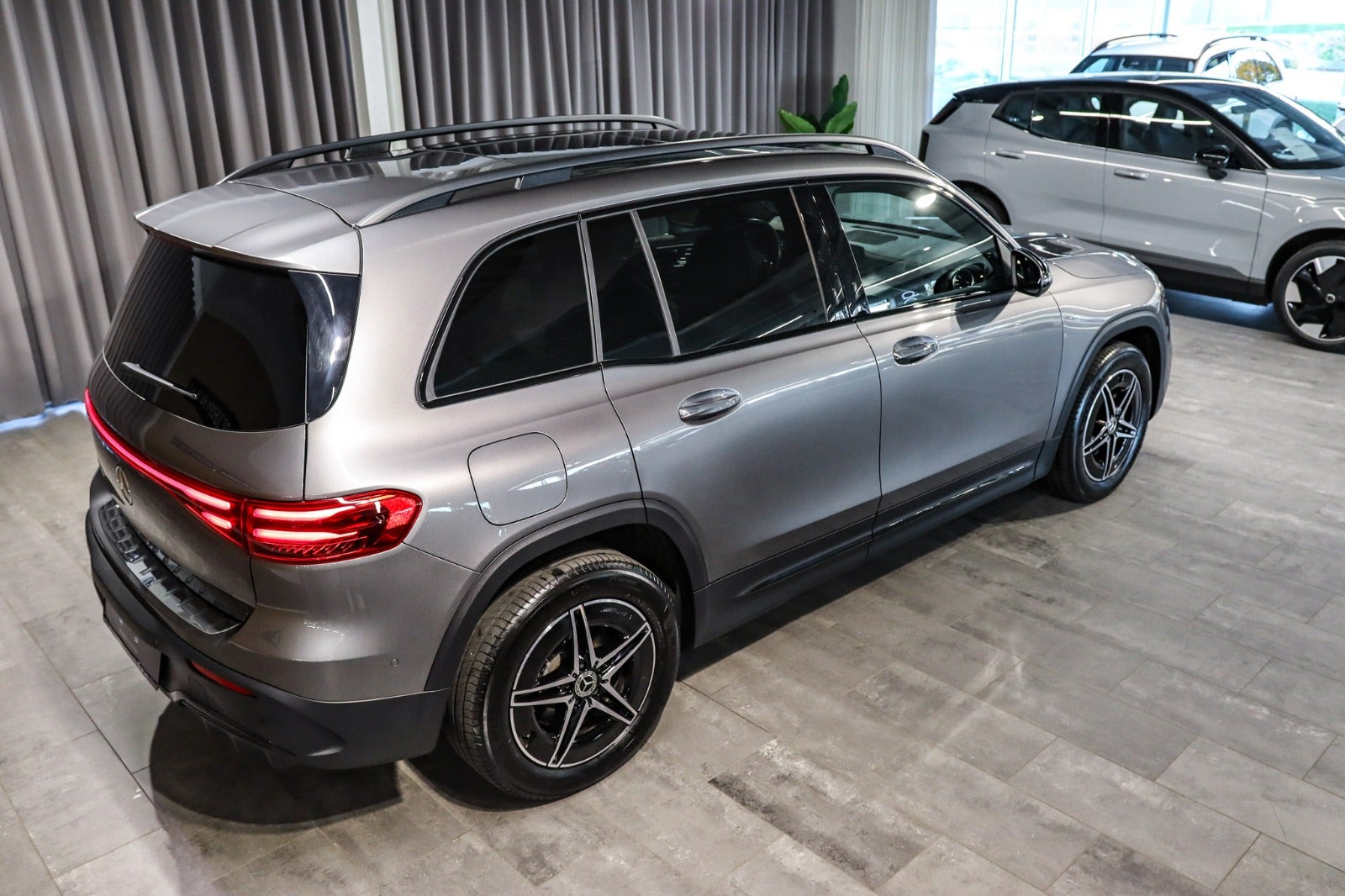 Billede af Mercedes EQB250+  AMG Line Advance Plus 7prs