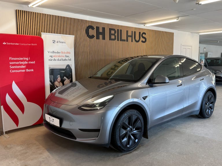 Tesla Model Y Long Range RWD