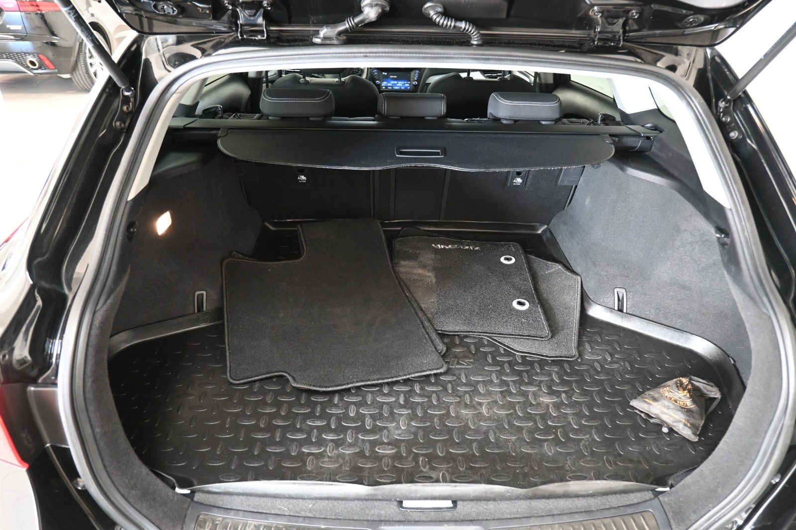 Toyota Avensis VVT-i Spirit Touring Sports