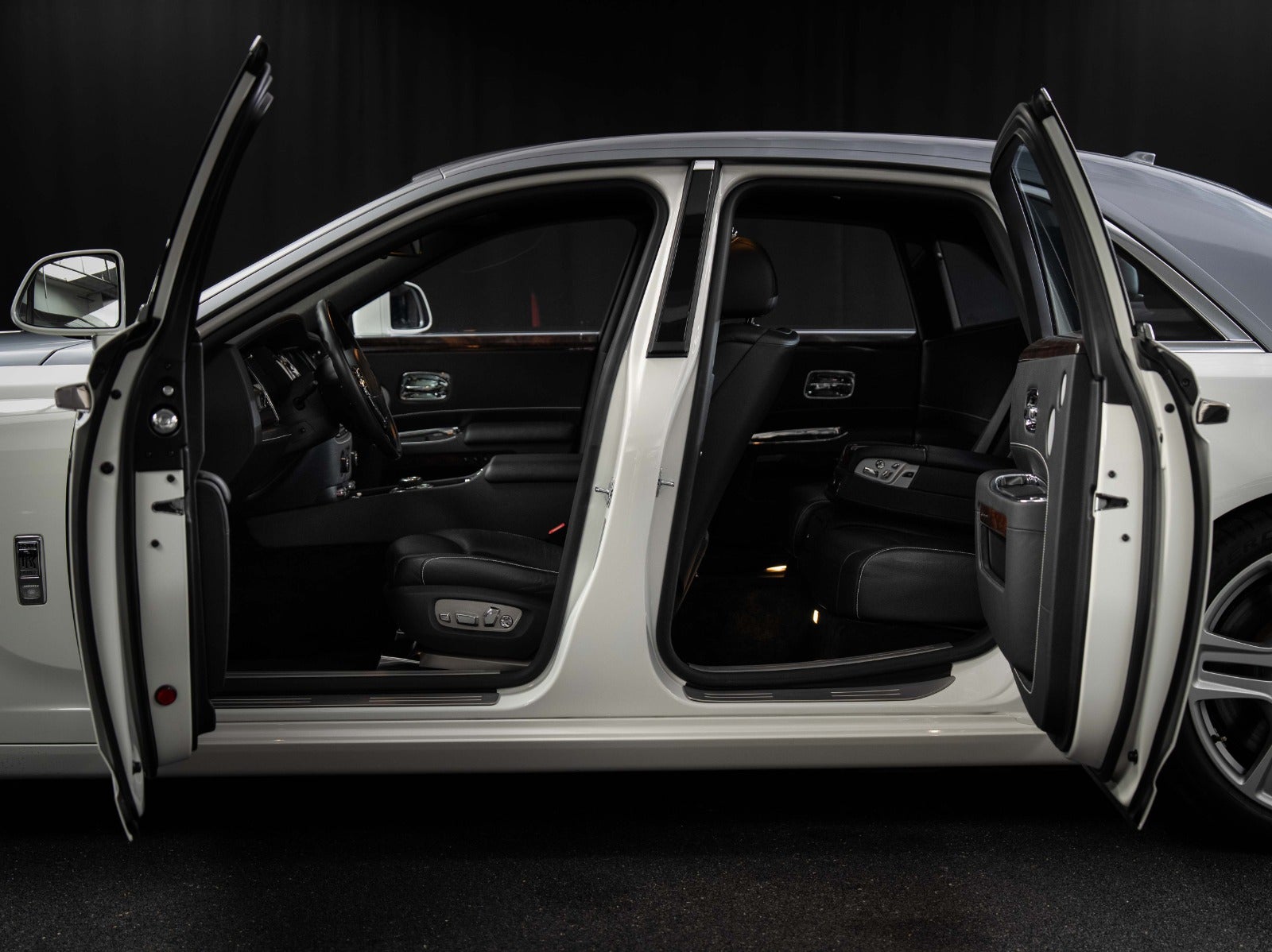 Gallery image 11 of 24