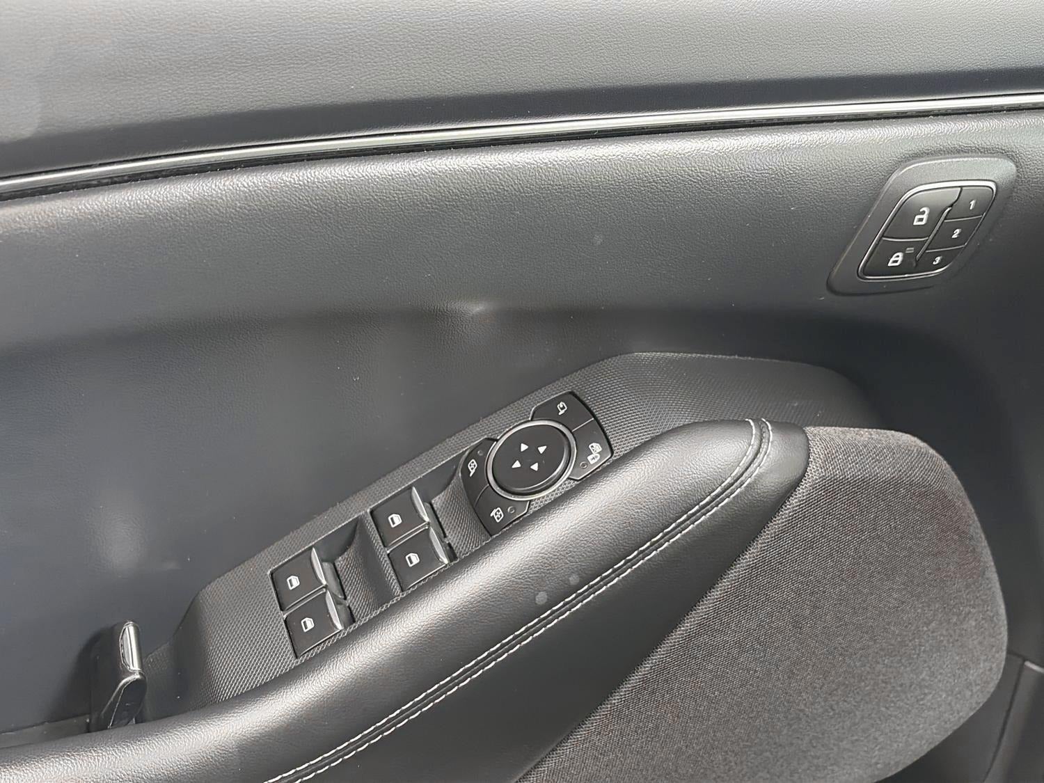 Billede af Ford Mustang Mach-E 88 Premium Extended Range