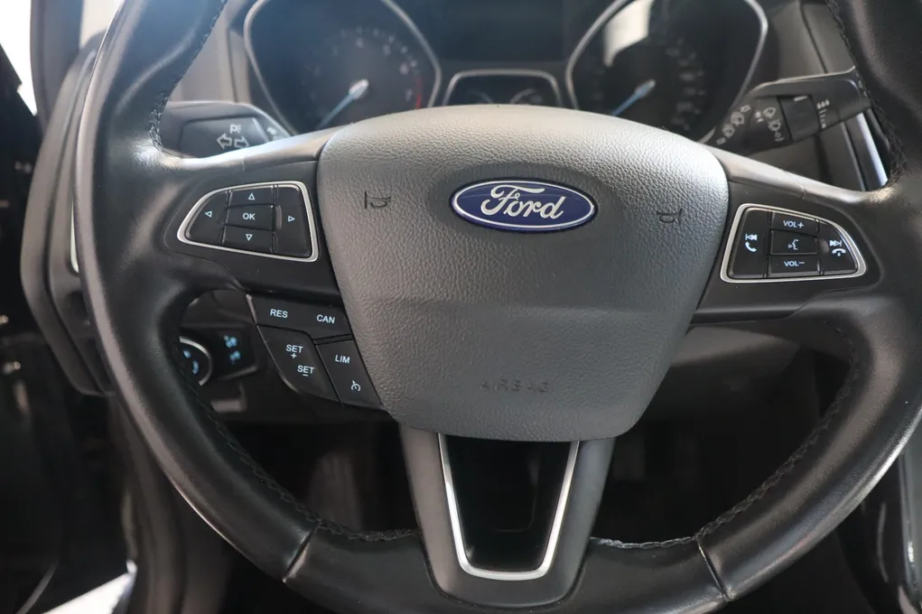 Ford Focus SCTi 125 Titanium stc.