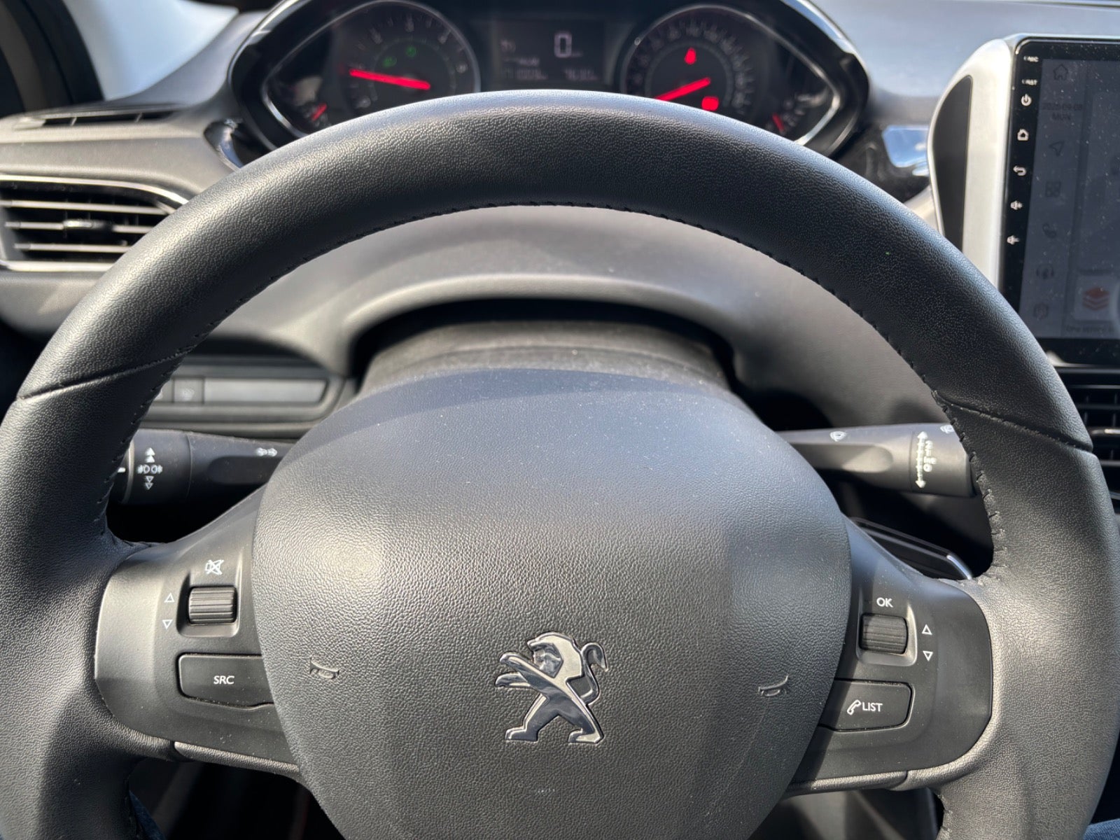 Peugeot 208 e-HDi 92 Active
