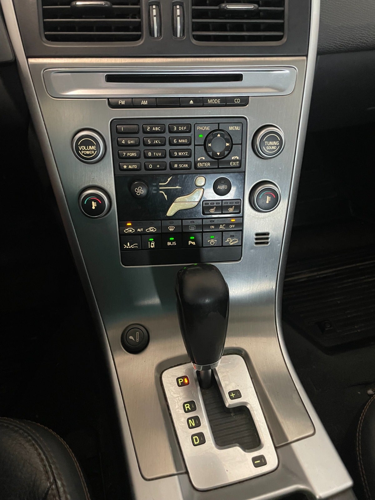 Billede af Volvo XC60 2,4 D5 163 Summun aut. AWD Van