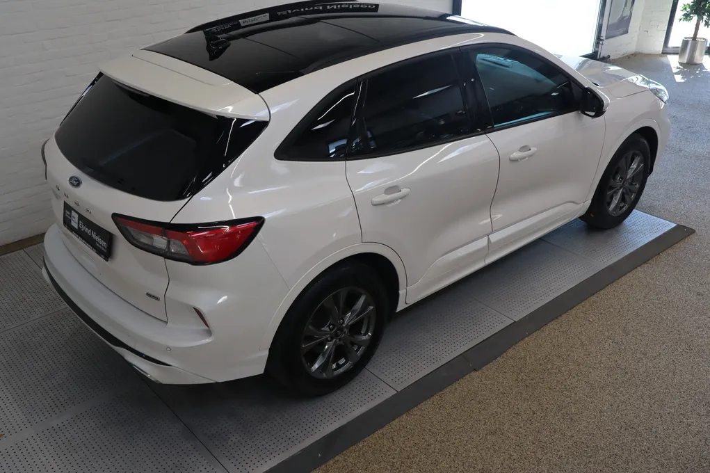 Ford Kuga PHEV ST-Line X CVT